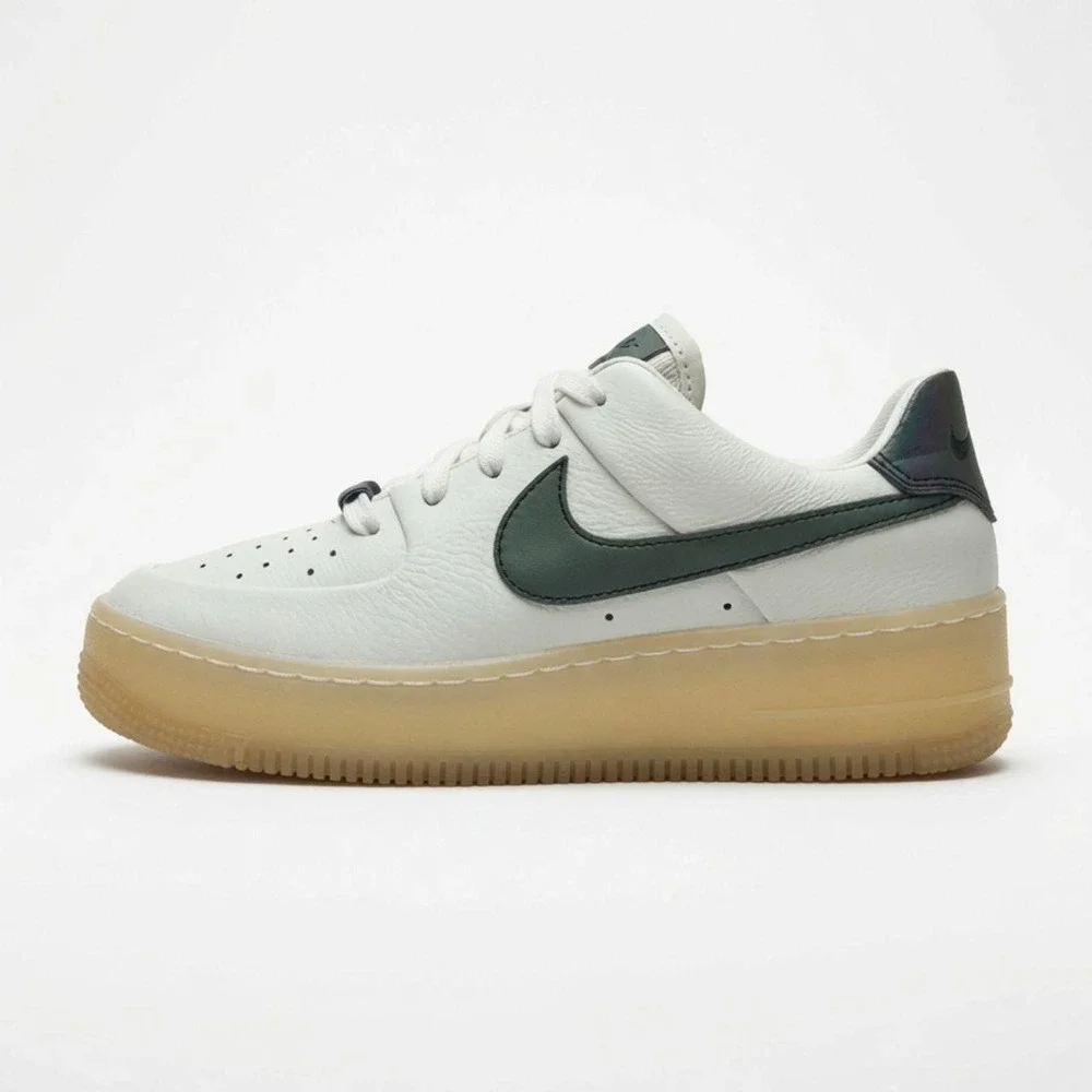 Autêntico Nike Air Force 1 Sage Low LX